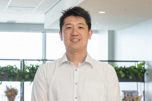 採用担当 佐藤